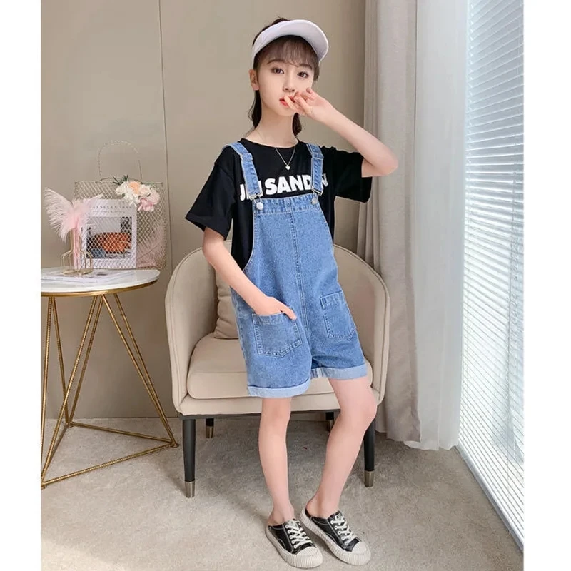 2024 New Baby Strap Shorts Summer Korean Version Slim Girls Capris Children\'s Jumpsuit Denim Shorts Adjustable Summer Pants