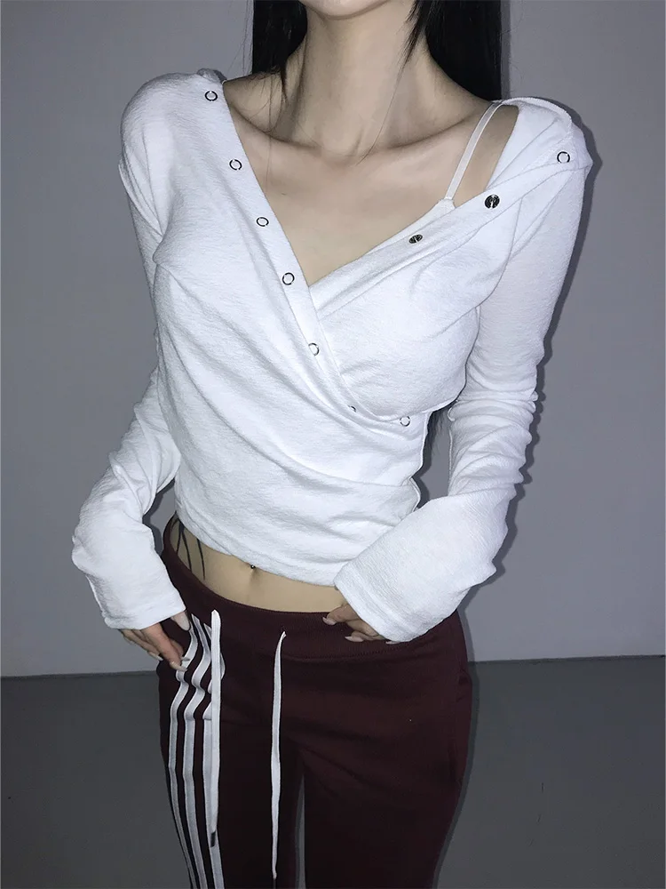 Damen Y2K Coquette Streetwear Alltags-Freizeit-T-Shirt mit V-Ausschnitt, Ösen, Knopfverzierung, Kapuze, enganliegend, kurz geschnitten, langärmelig – Detail 8