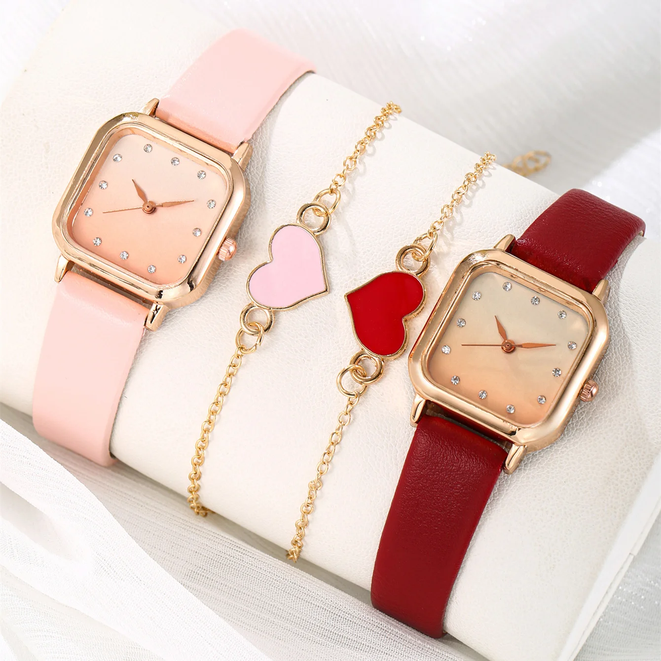 Cute girls\' quartz watch set, PU leather strap, heart bracelet as an ideal gift for her