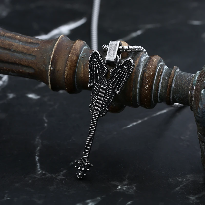 قلادة بحلية من الفولاذ المقاوم للصدأ 316L ، حظ جيد ، روك ، شلك ، كازينو ، إكسسوار ، موضة ، جديد ، طوق جيتار