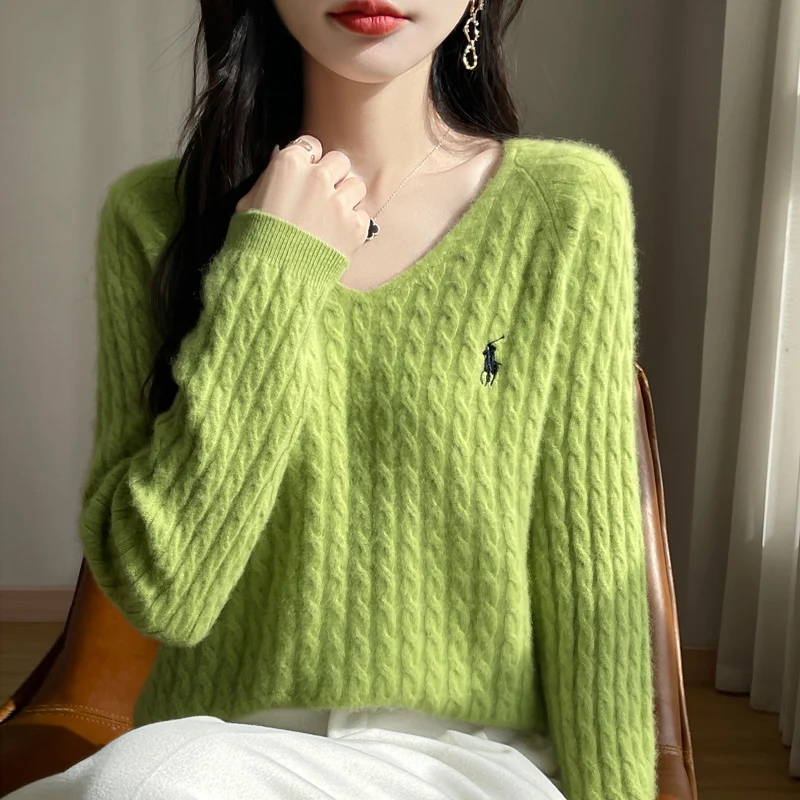 2024 Autumn and Winter New V-neck Casual Knitted Pure Wool Fashion Versatile Woolen Sweater Shows Thinning