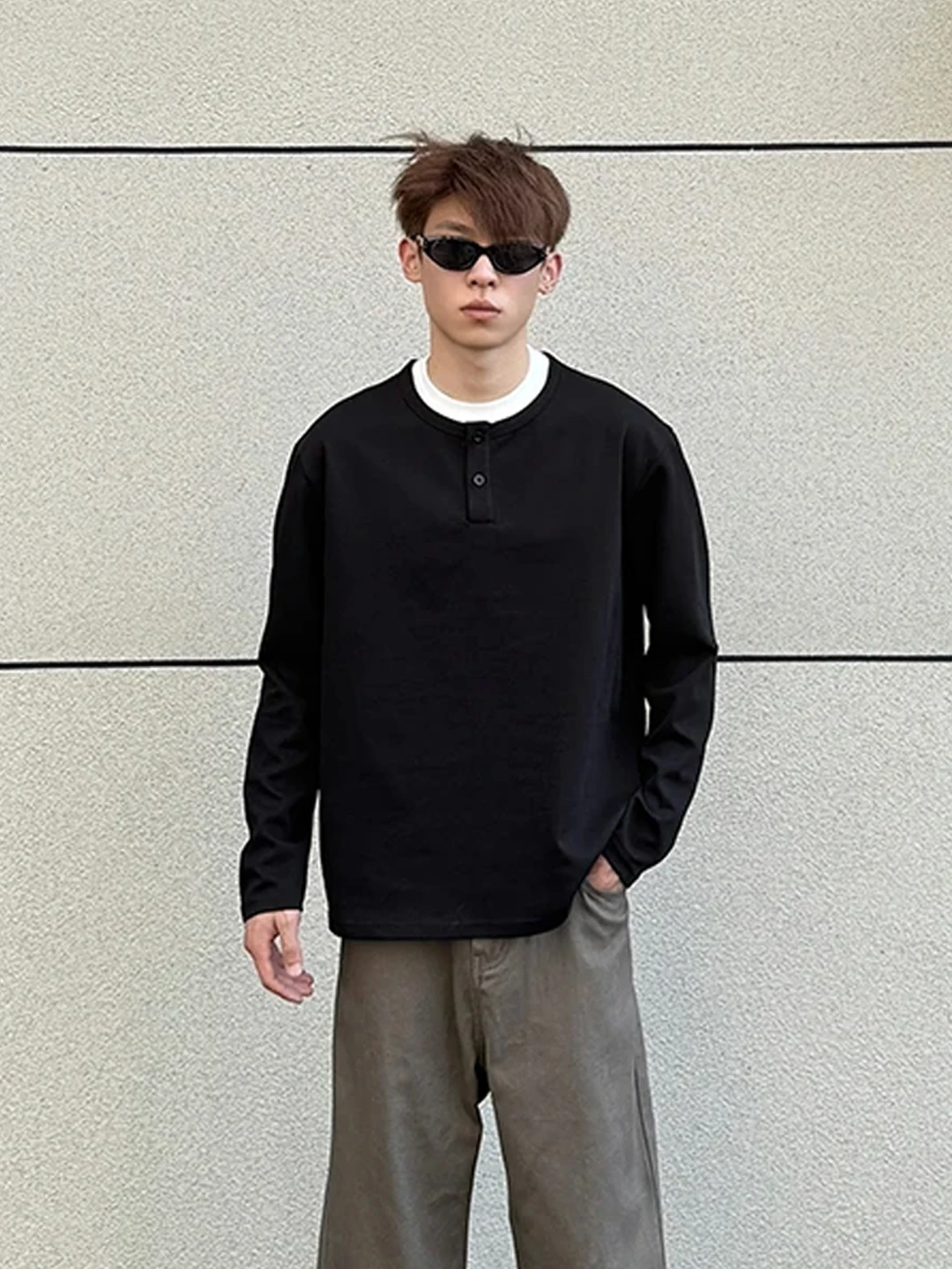 เสื้อสเวตเตอร์แขนยาวสไตล์อเมริกันสำหรับผู้ชาย รุ่น Autumn High Sensation Cool Heavy Shoulder Sweatirt คอเฮนรี่ ดีไซน์แบบสองชิ้น