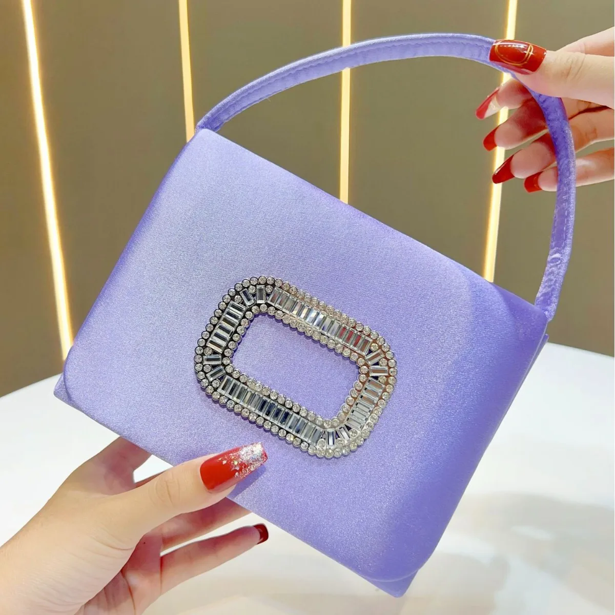 

Женская сумка, элегантный стиль, маленькая квадратная сумка, инкрустированная бриллиантами, вечерняя сумка с ремешком-цепочкой, сумка через плечо, сумки C049