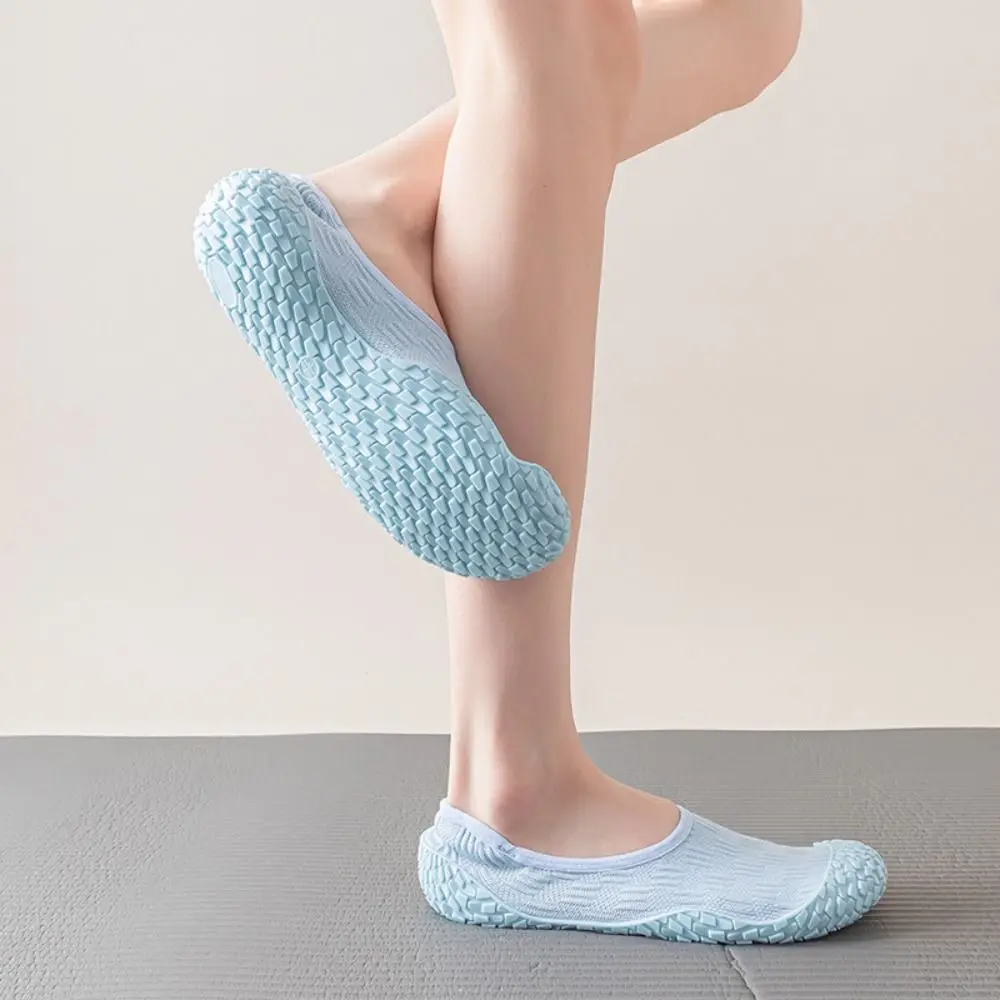 

Модная противоскользящая обувь для фитнеса, мягкая амортизирующая спортивная обувь, домашняя обувь с бесшумной подошвой, обувь для йоги на плоской подошве для фитнеса