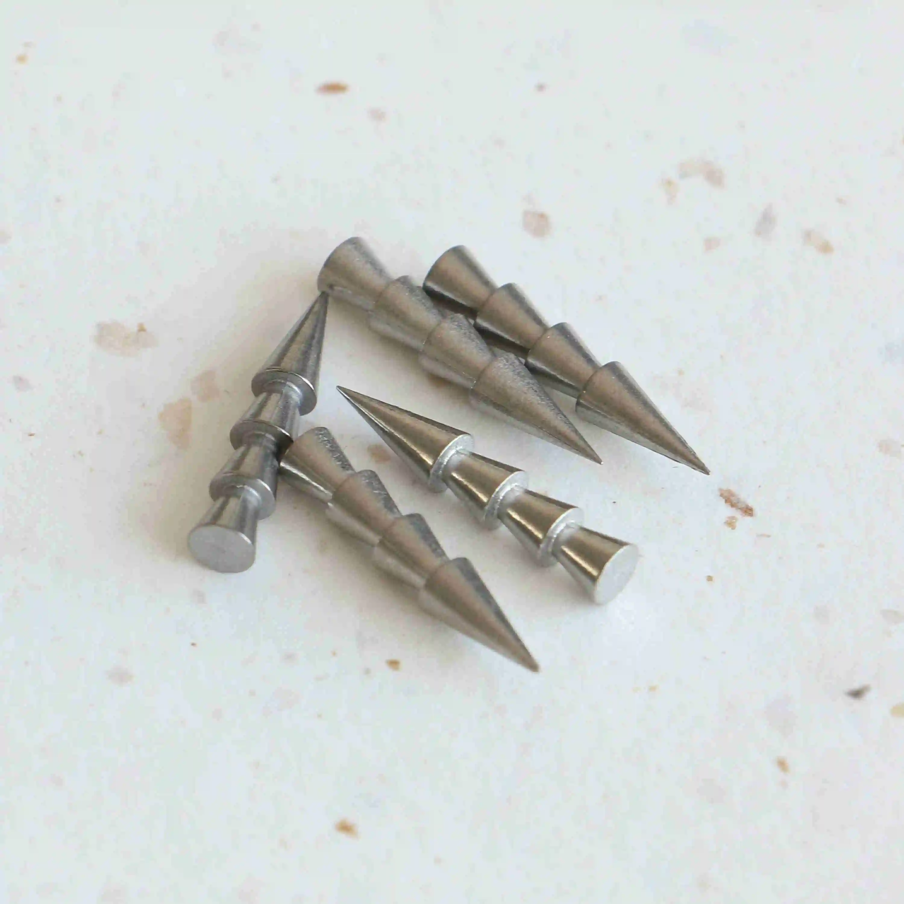 25 Stück 0,6 g-3,54 g Wolfram-Nagelgewichte, Platinen, Angelzubehör