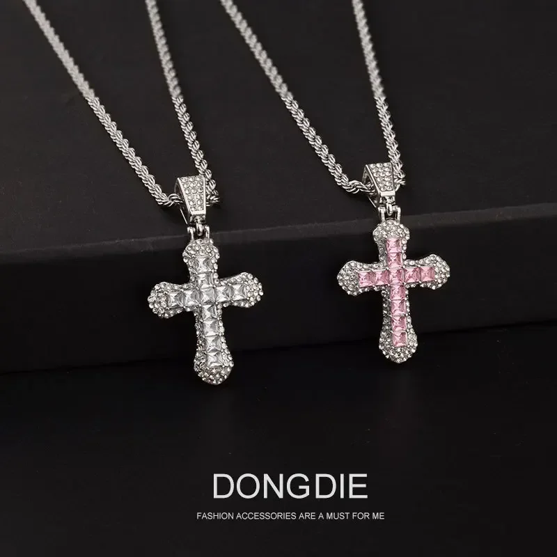 

Fashionable and Exquisite Zircon Cross Necklace Pendant Women's Catholic Amulet Necklace Girls Dinner Party Jewelry Accessories