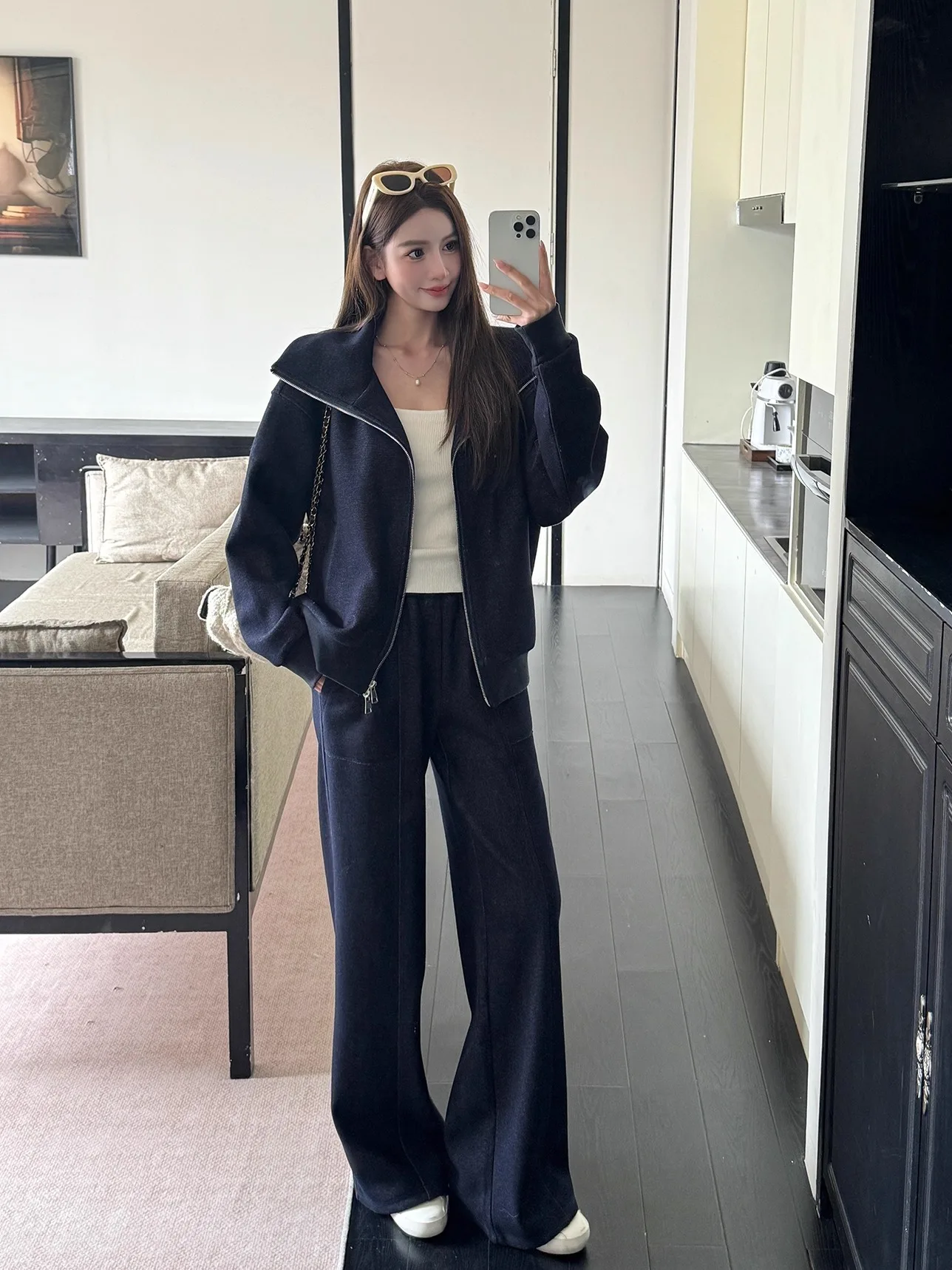 

Утепленный флисовый комплект: худи и брюки с широкими штанинами на высокой талии, декорированные молниями, повседневная ветровка для женщин, осенне-зимняя мода