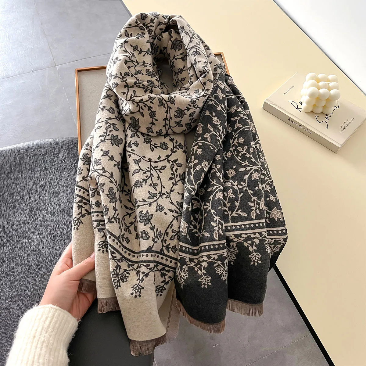 Winter Warm Shawl Elegant Floral Cashmere Scarf Women Thick Blanket Wrap Pashmina Bufanda Tassel Female Long Foulard 2024