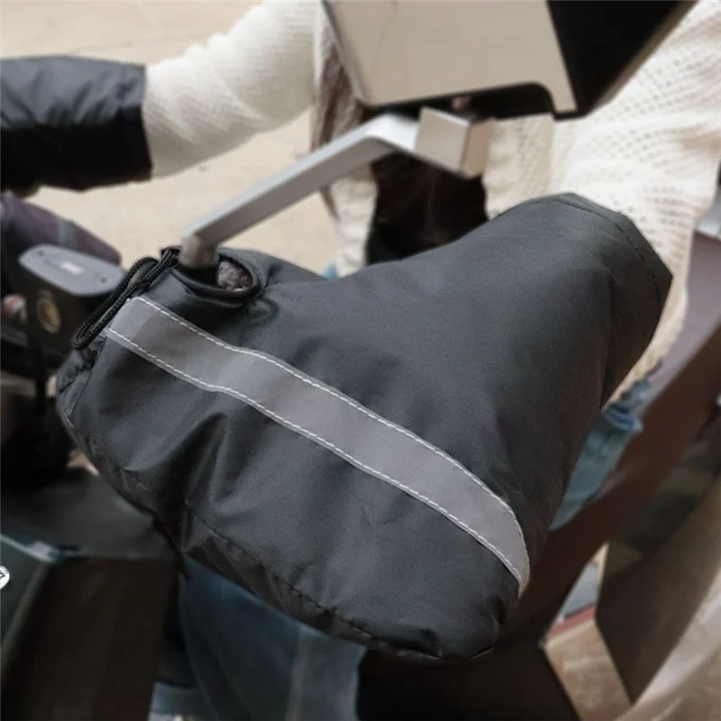 

1Set Winter ATV Motorcycle Handlebar Gloves, Windproof And Snowproof Scooter Handle Down Protective Cover Black-A99D
