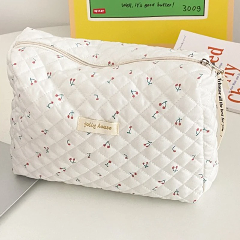 Cute Quilting Makeup Bag Soft Cotton Clutches Women Zipper Cosmetic Organizer Cute Clutch Large Make Up Purse Toiletry Case