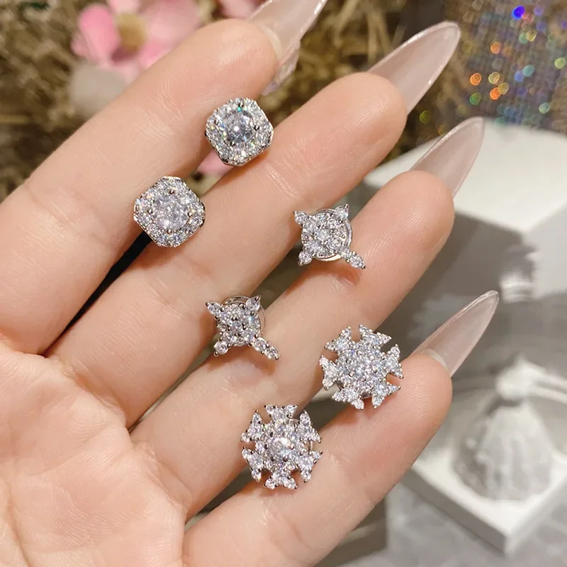 

MDLFES Mo!ssan Diamond Style Light luxury compact ear clips cold wind without ear holes magnetic earrings