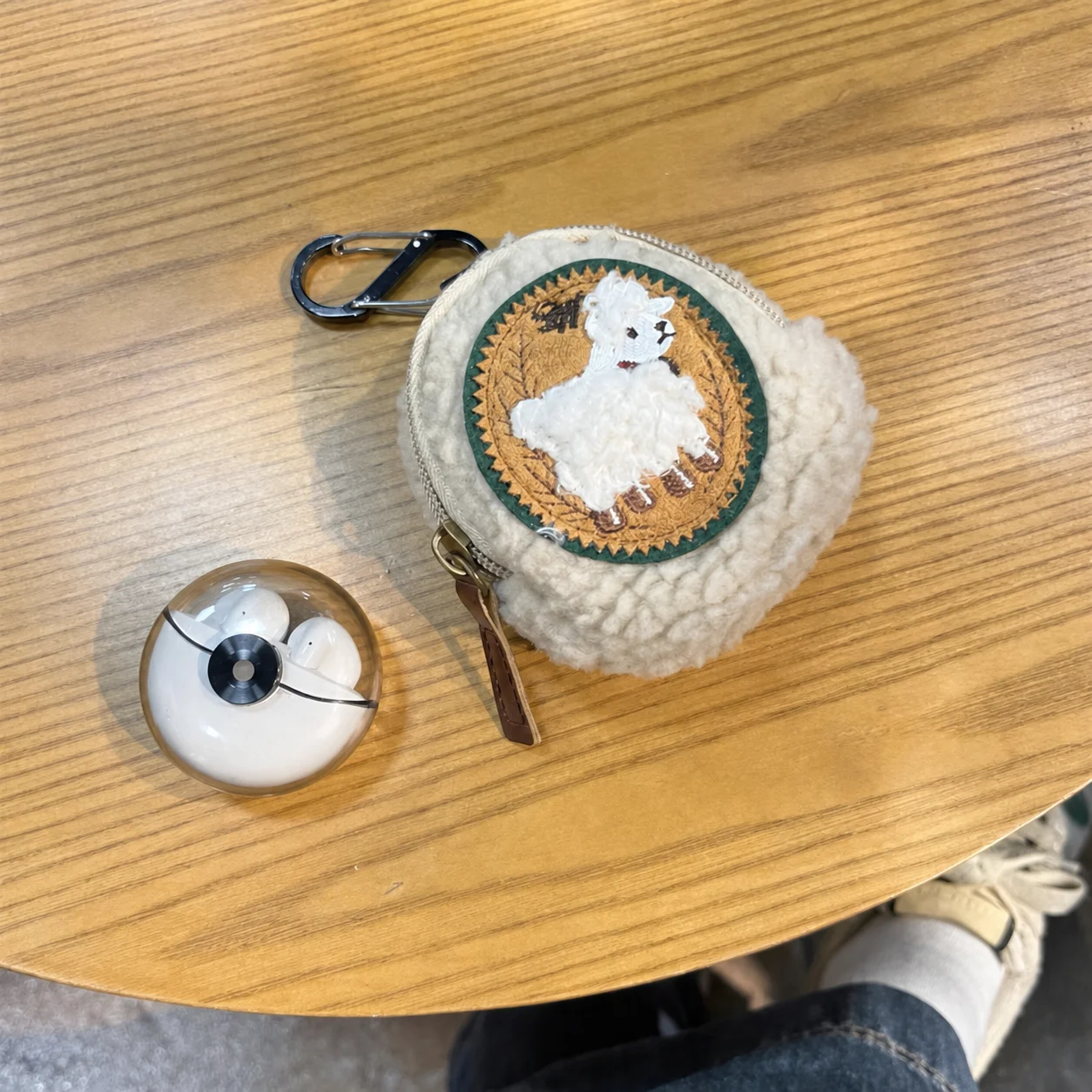 Portable Coin Purse Water-Resistant Lamb Embroidered Pouch Mini Earbuds Pouch Minimalist Urban Shearling Coin Purse For Casual
