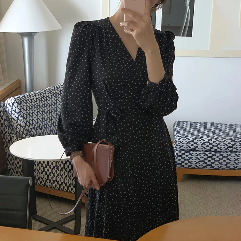 فستان أنيق عتيق للتخسيس على شكل حرف v وربطة عنق جانبية وخصر من قطعة واحدة مطبوع عليه زهور فستان نسائي على الطراز الكوري بأكما...