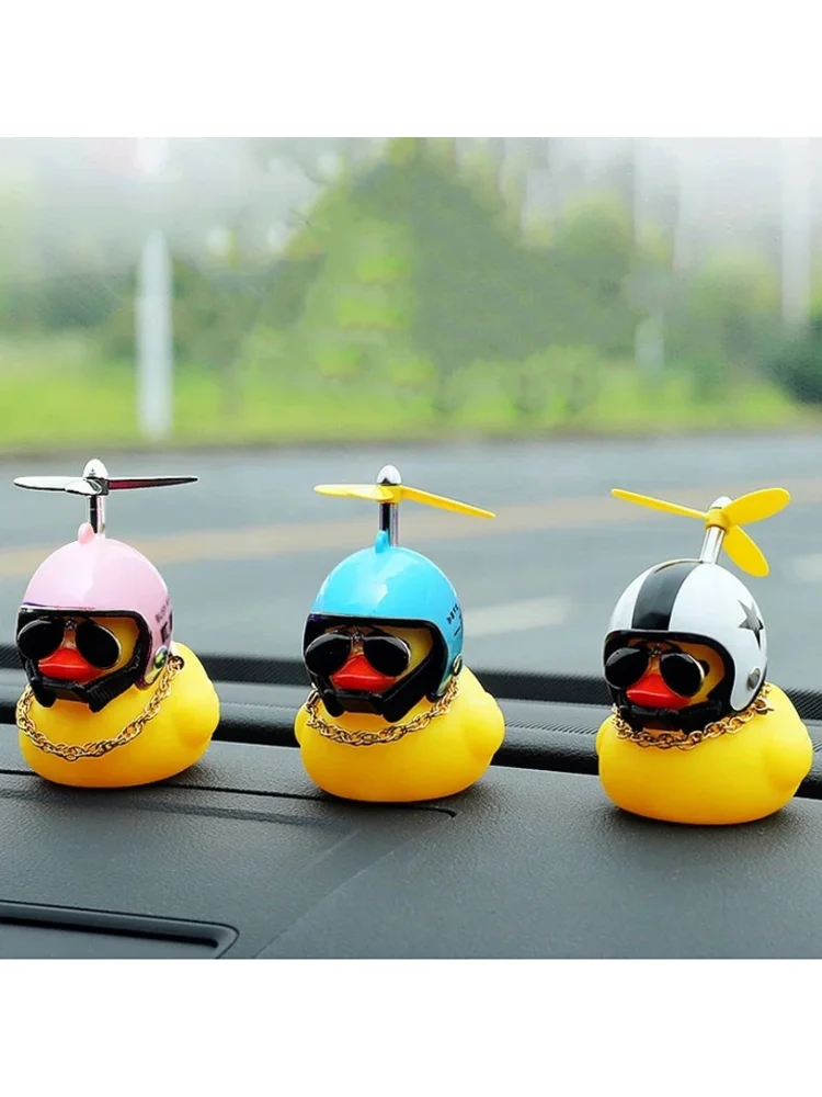 AliExpress NONE Car Duck With Helmet Broken Wind Pendant Small Yellow Duck Road Bike Motor Helmet Riding Cycling Accessories Without Lights
