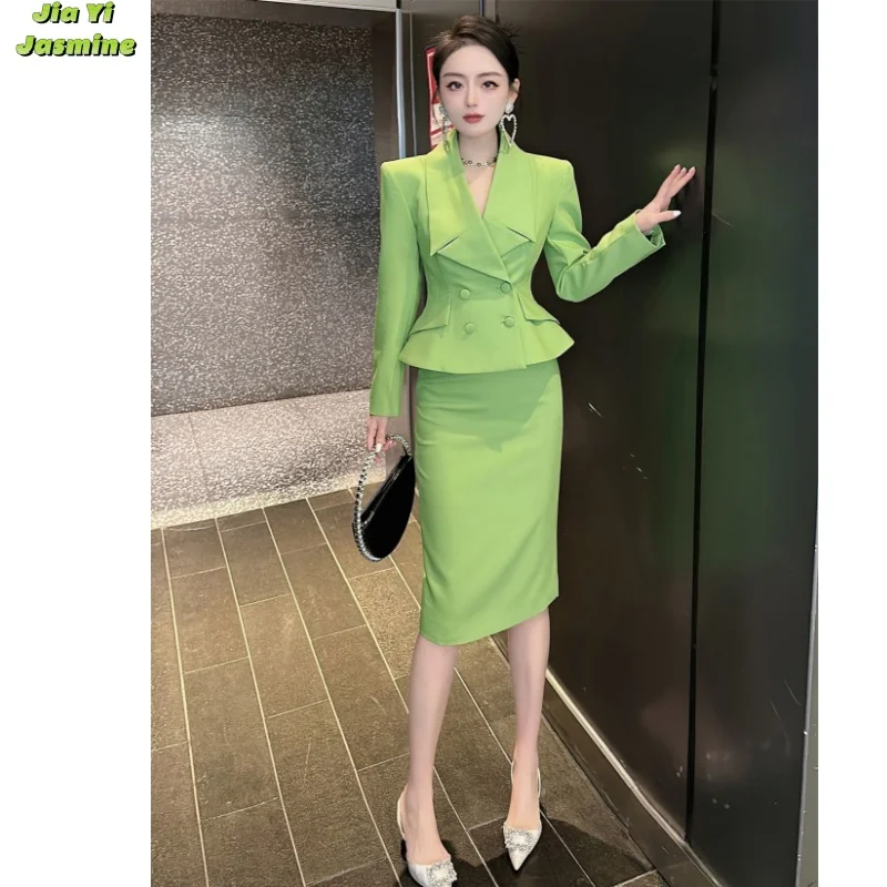 Temperament and Socialite 2-piece Spring Outfit 2024 French Style Short Suit Hip Hugging Skirt Commuting Fashion Slimming Suit