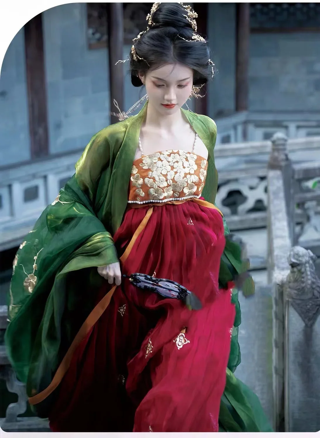 Tradycyjna damska spódnica Hezi w kontrastowych kolorach czerwieni i zieleni, vintage, starożytne ubrania dla dziewcząt, oryginalna sukienka Hanfu z oryginalnymi złotymi haftami.