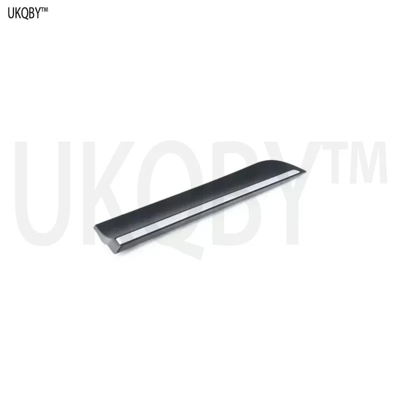 

Задняя правая защитная полоса 51137220612 51137220611