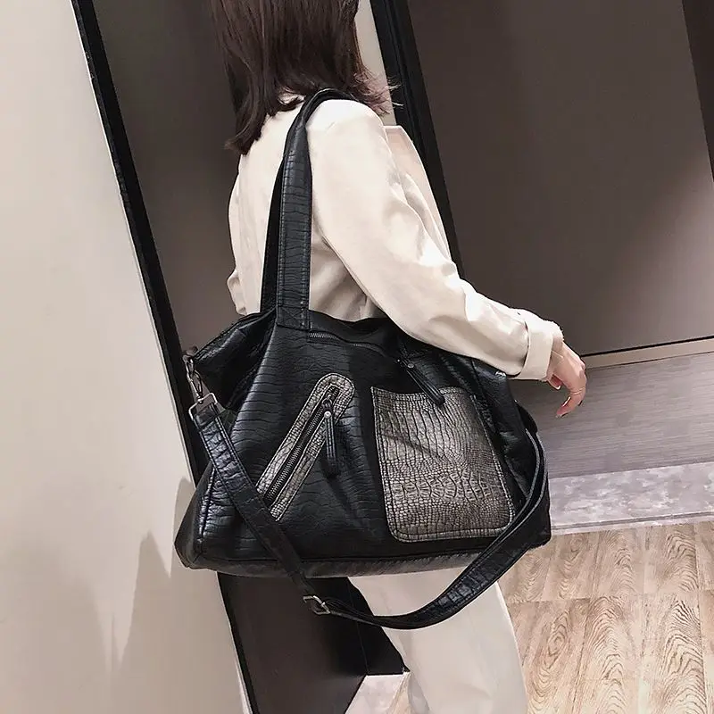 Ms. New Style Korean Version Large Capacity Bag Large Capacity Western Style Commuting Soft Leather Casual Crossbody Bag