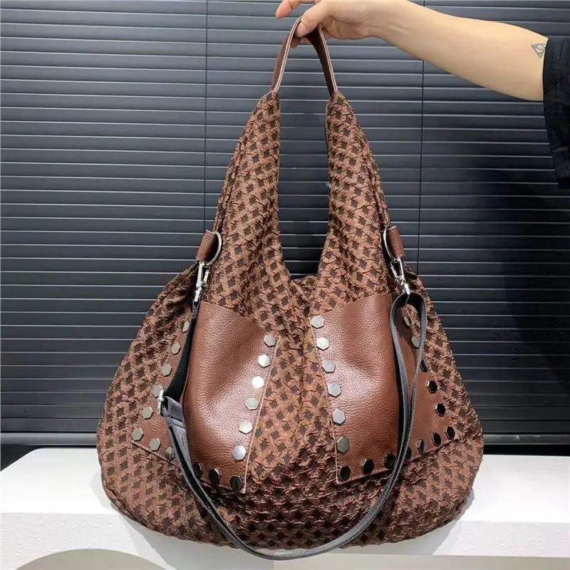 

Large capacity women's tote bag personalized grid large bag brown rivet cowhide splicing trend shoulder bag
