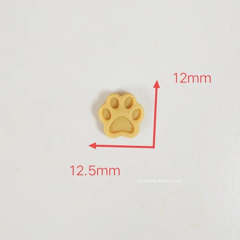 Paw Print Clay Cutter Animal Dog Cat Paw Print Polymer Clay Embossing Cutter for Clay Earring Jewelry Pendant Making Molds