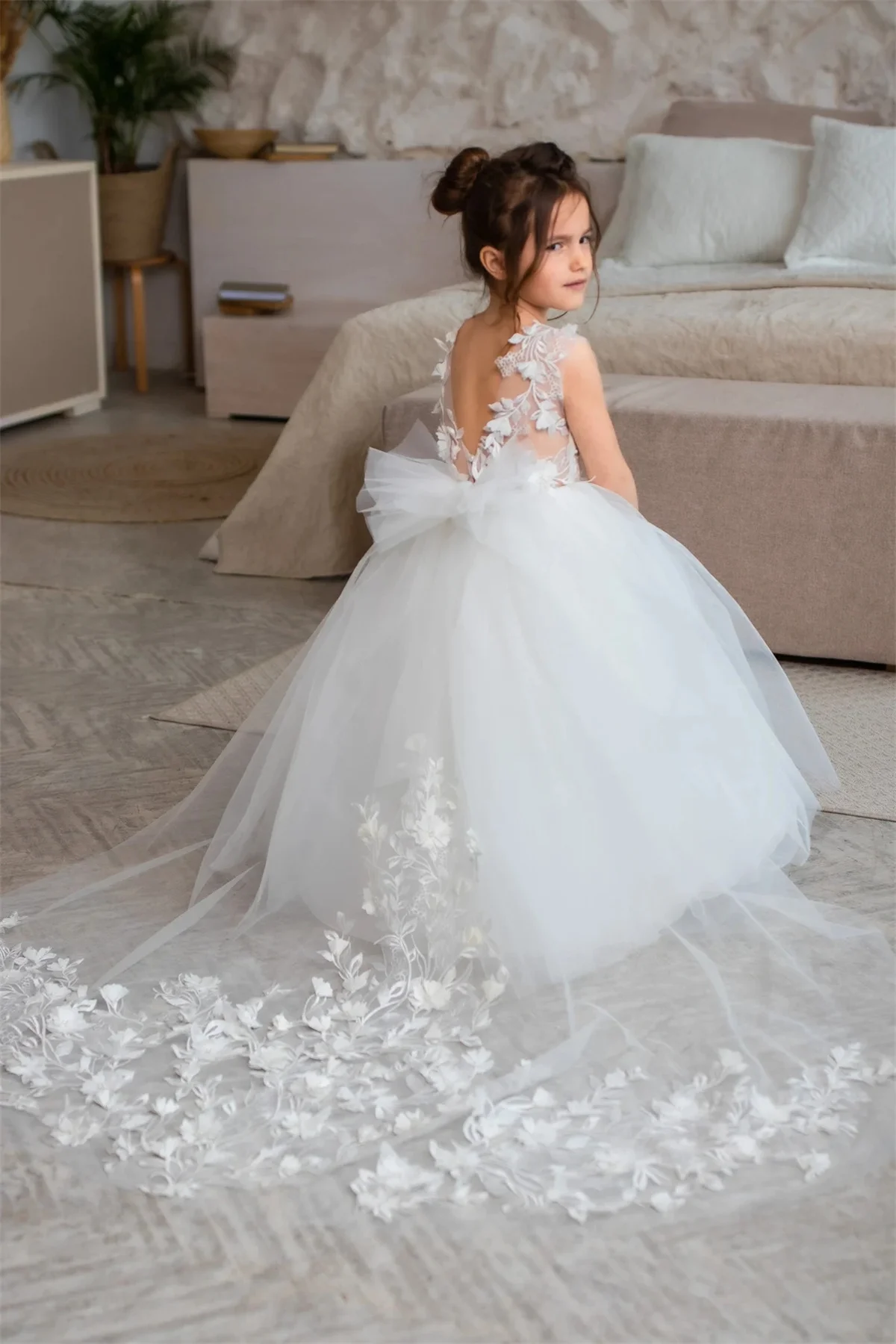 Elegant Flower Girl Dress Detachable Lace White Tail Fluffy Tulle Wedding Elegant  First Communion Birthday Dress Ball Gowns