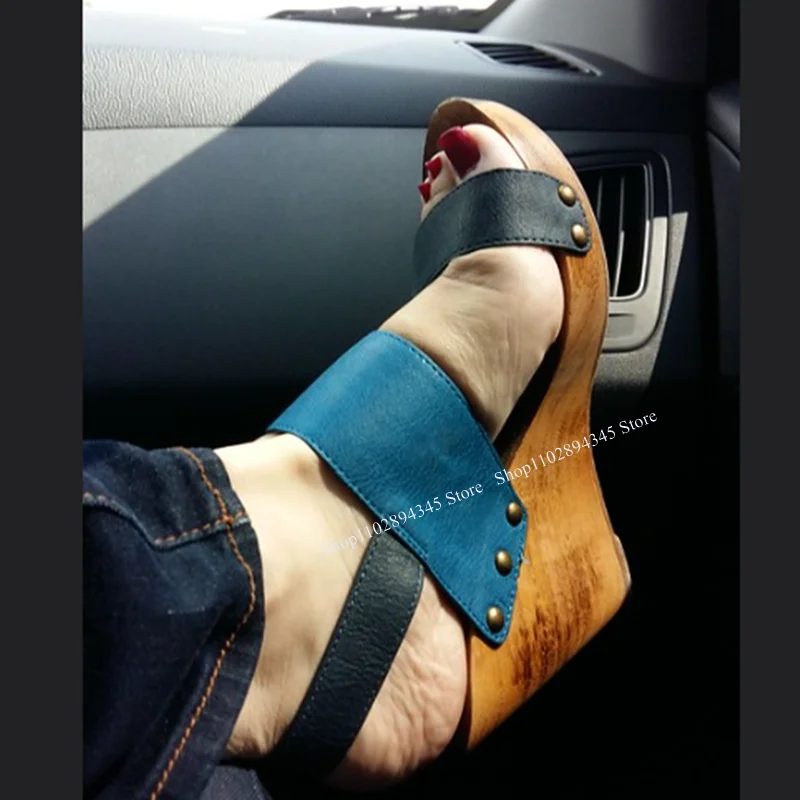 صنادل برشام مجوفة باللون الأزرق بمقدمة مفتوحة وكعب عريض عصري ومثير رائع لصيف 2025 أحذية نسائية كبيرة الحجم Zapatillas Mujer