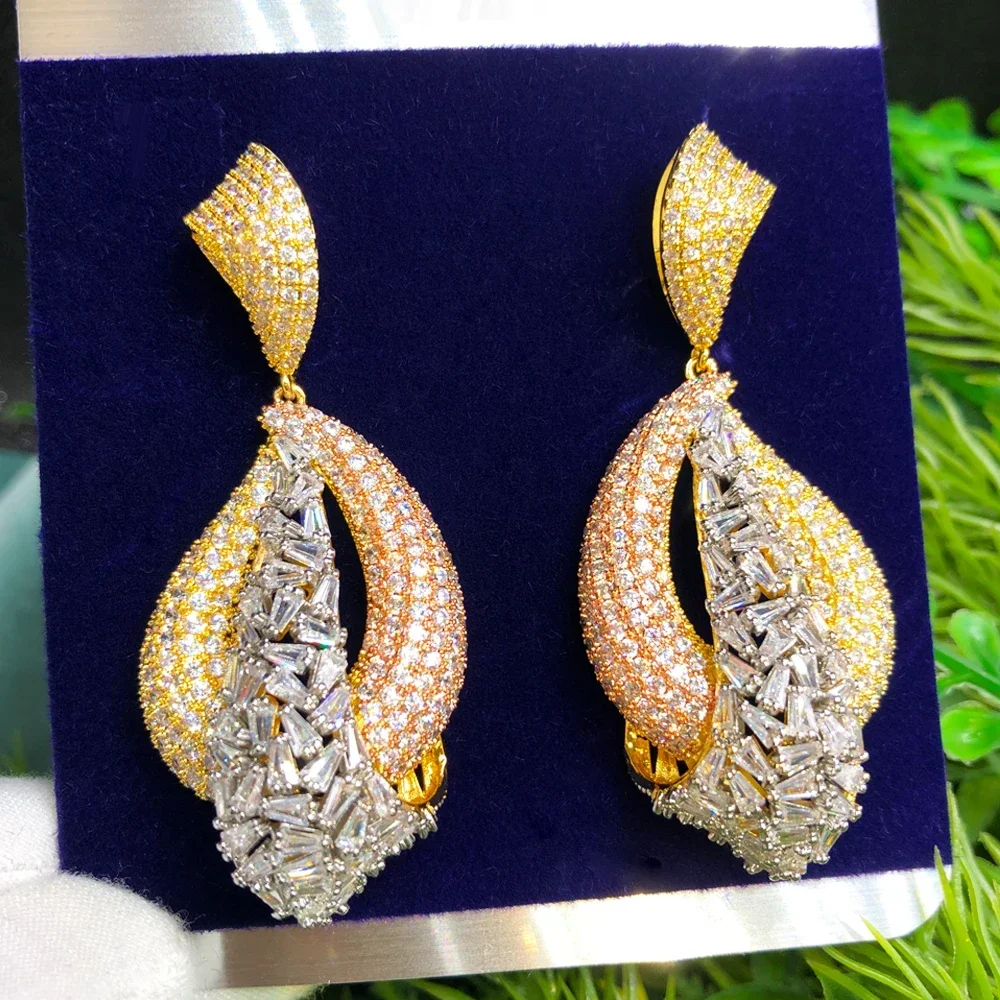 

Soramoore New Luxury Big Drop Earrings For Women Wedding Party Shiny Full CZ Earrings Fashion Jewelry Gorgeous High Quality