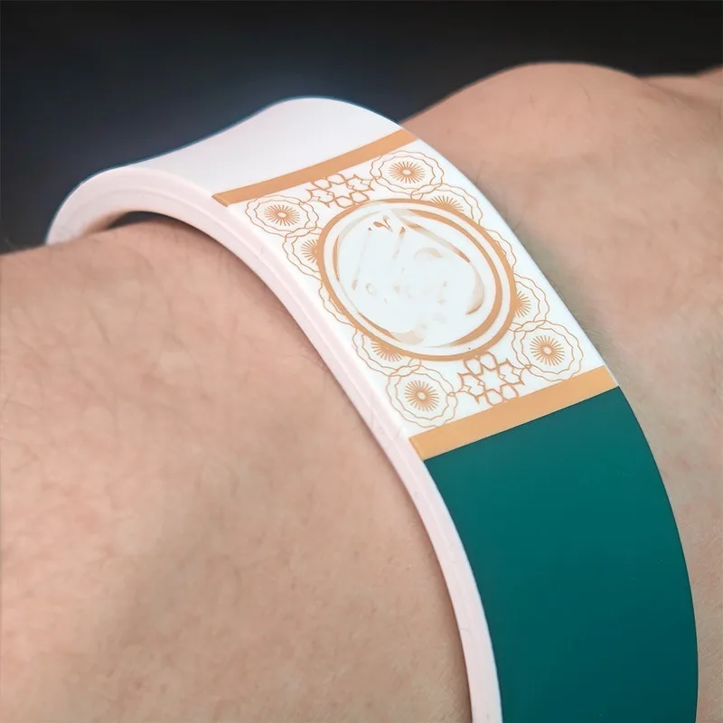 NB01 new NFC bracelet, mobile phone touch and broadcast, light and comfortable design