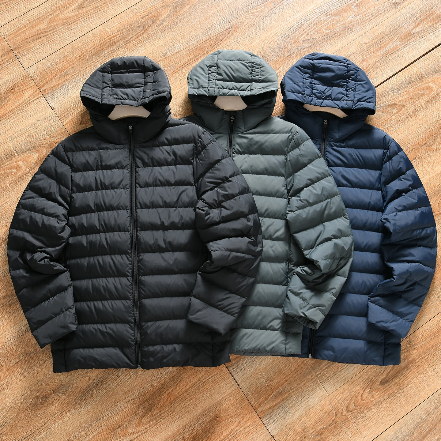 

Men's Outdoor Casual Lightweight Warm Hooded down Jacket Duck down 700 Fill Power 90% Polyester Fiber City Leisure Style