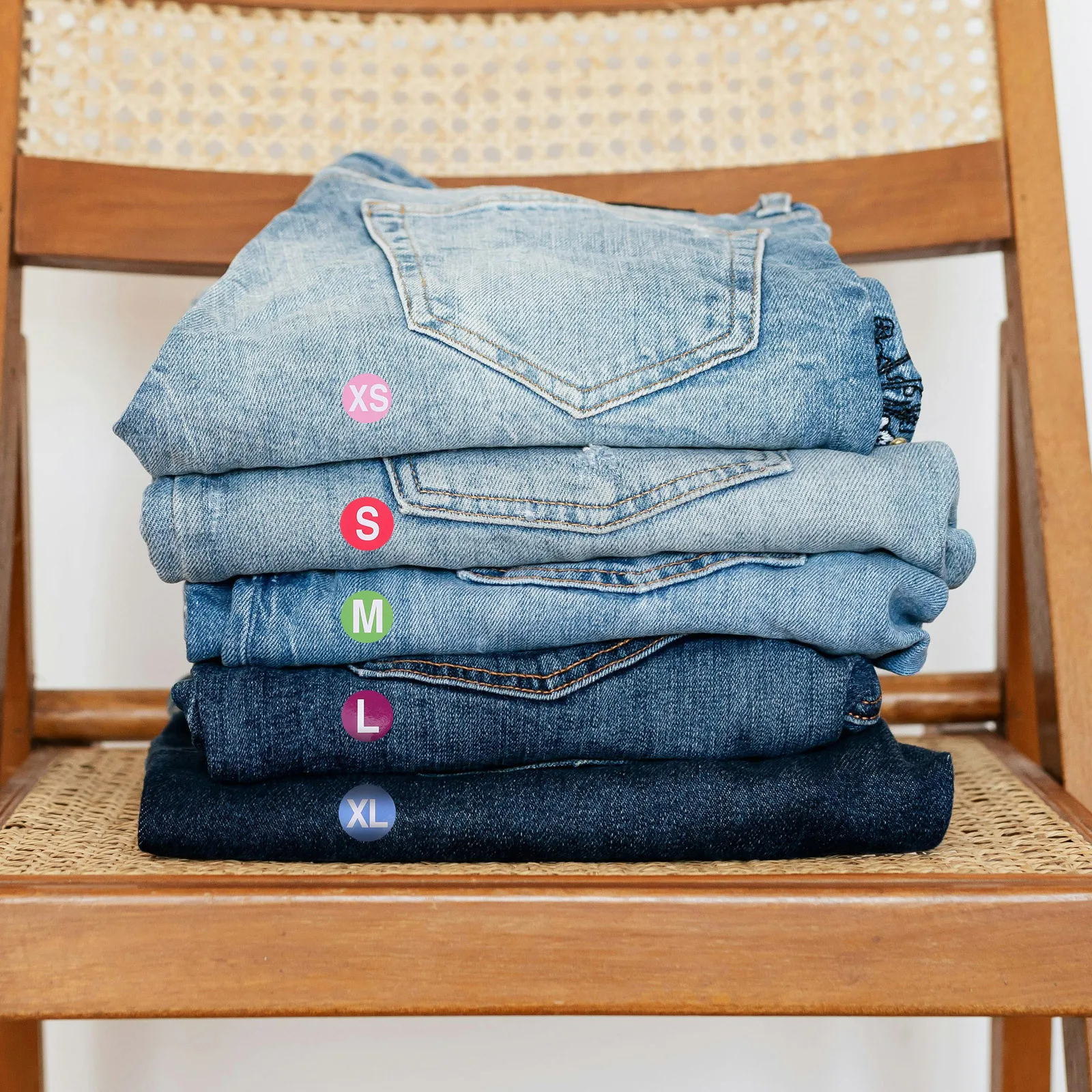 350 قطعة ملصقات حجم لاصق للملابس ملصقات عصا تقشير سهلة في 7 أحجام Xs S M L Xl Xxl Xxxl عرض متجر البيع بالتجزئة