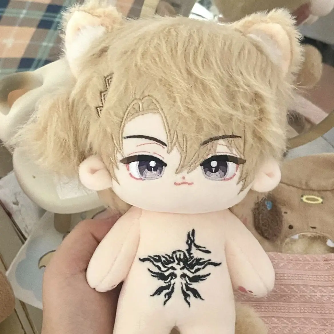 20 centimetri NIJISANJI Luca Kaneshiro Cosplay Morbido Peluche Ripiene Corpo della Bambola Bel Ragazzo Del Fumetto Vestire Cotone Peluche Regalo