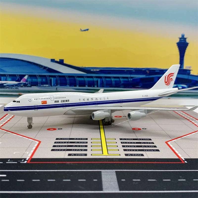 19cm Airbus alloy 320 simulation static aircraft model China Southern Airlines, Boeing 747 777 model