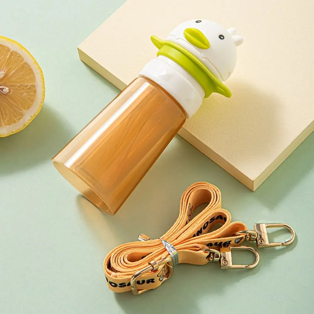 

Cartoon Duck Baby Water Bottle Cap 2 in1 Silicone Straw Bottle Replacement Lid Straw Lid With Straw Feeding Drinkware Toddle
