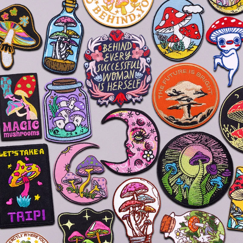 Cartoon Niedlichen Pilz Patch Mond Gestickte Patches DIY Eisen Auf Patches Für Kleidung Thermoadhäsive Patches Auf Kleidung Nähen