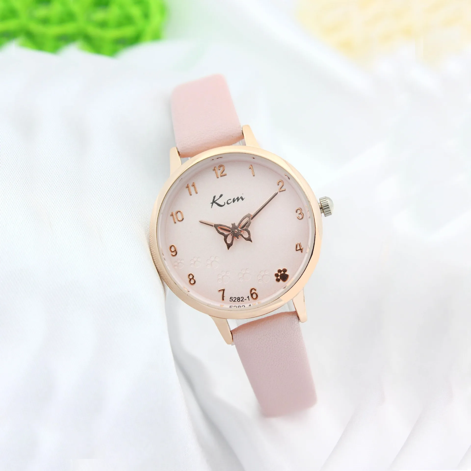 

UTHAI BK109 Women's Watch Butterfly Beating Fashion Simple Girl Digital Watch Butterfly Decorated Quartz Waterproof Watch