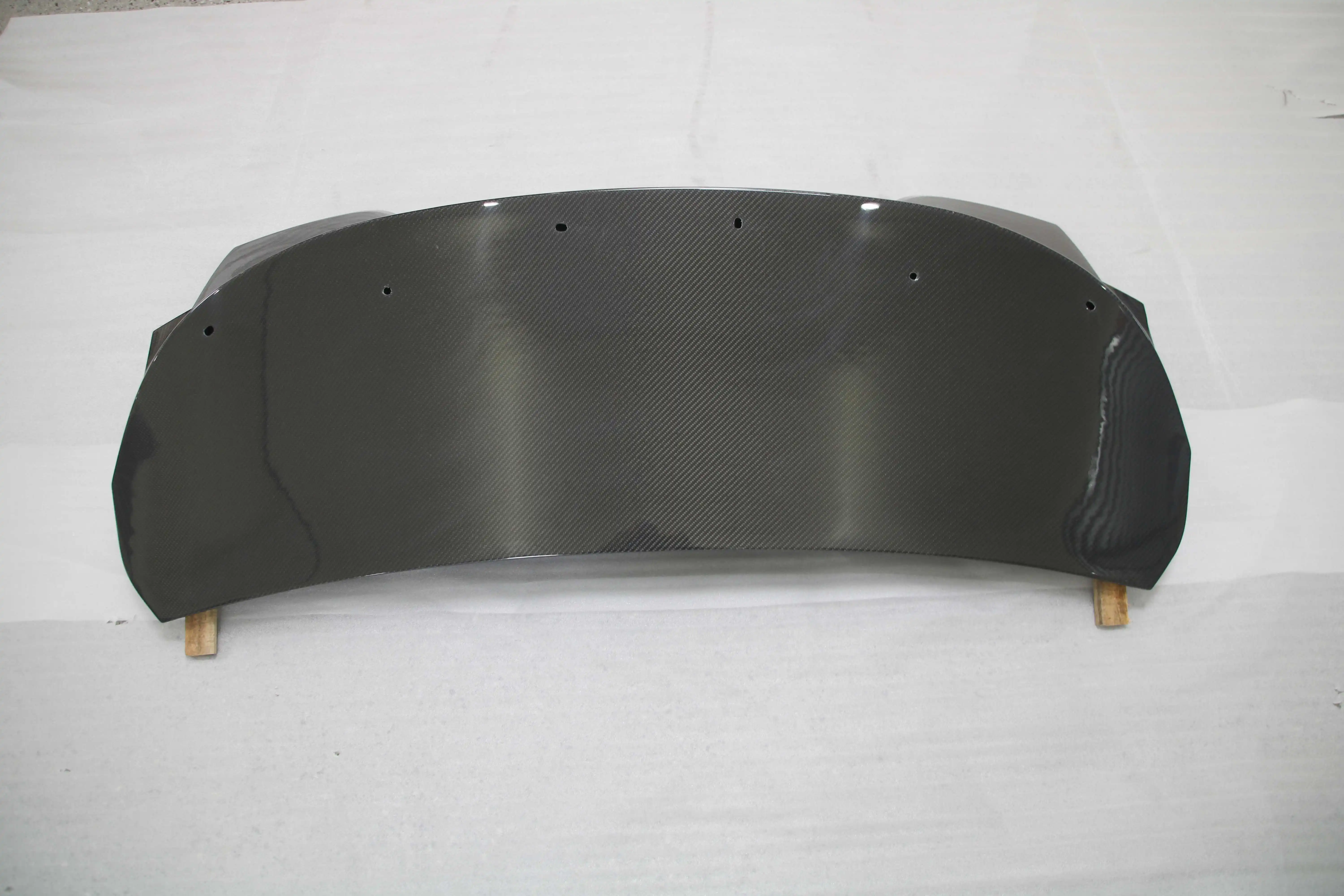 High Quality Trunk Lid for  IS Model Wet Carbon Fiber Material