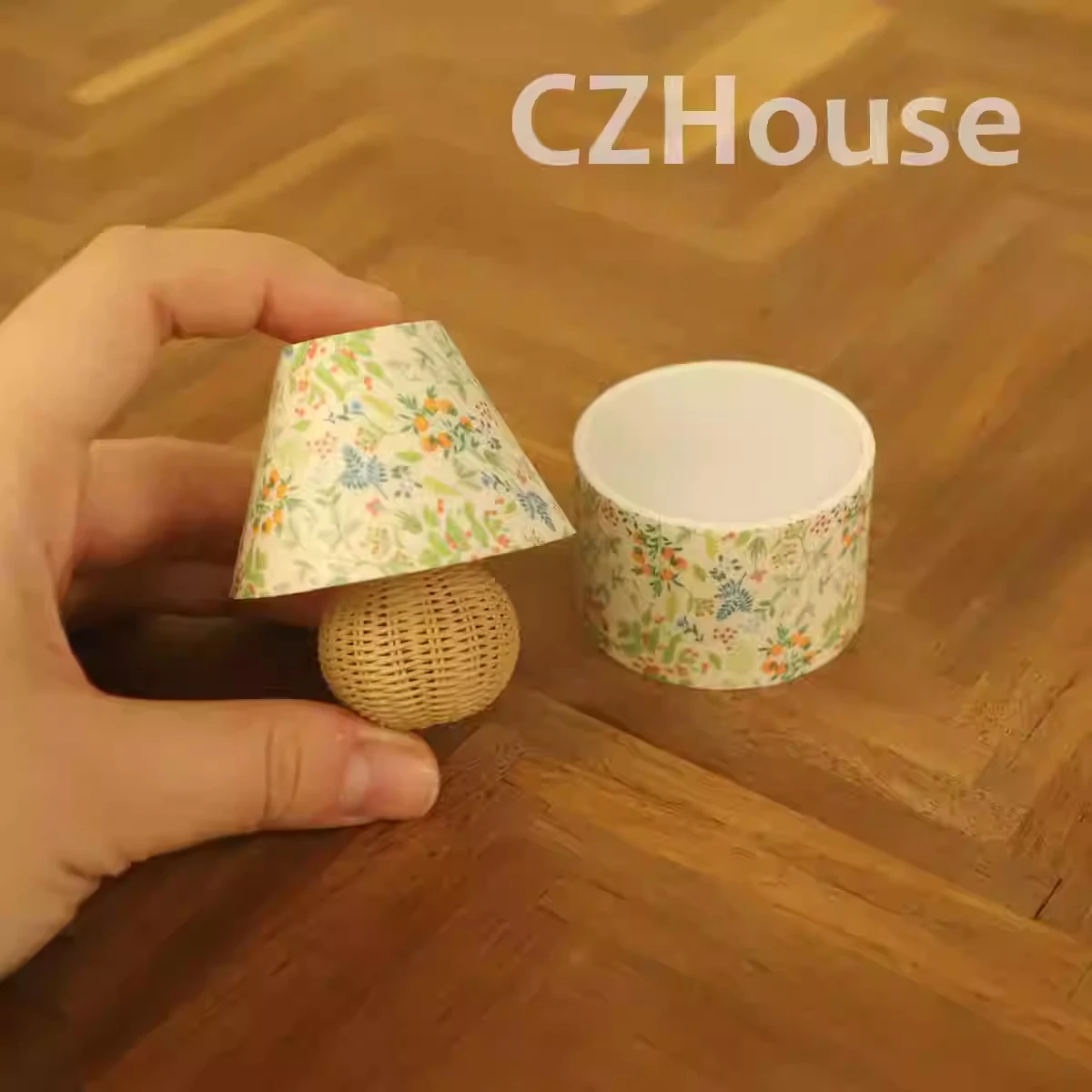 1/6 Lampada da tavolo floreale vintage Modello di casa delle bambole Accessori per mobili in miniatura Bjd Ob11 Blyth Soldier Lol Arredamento camera da letto Giocattolo leggero