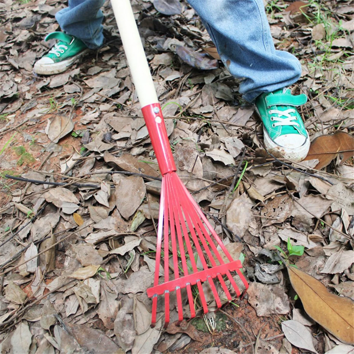 

X59A_2Pcs Metal Kids Rakes with Hardwood Handle 27 Inch Small Rake for Gardening Mini Rake for Kids Garden Lawn Yard Tools