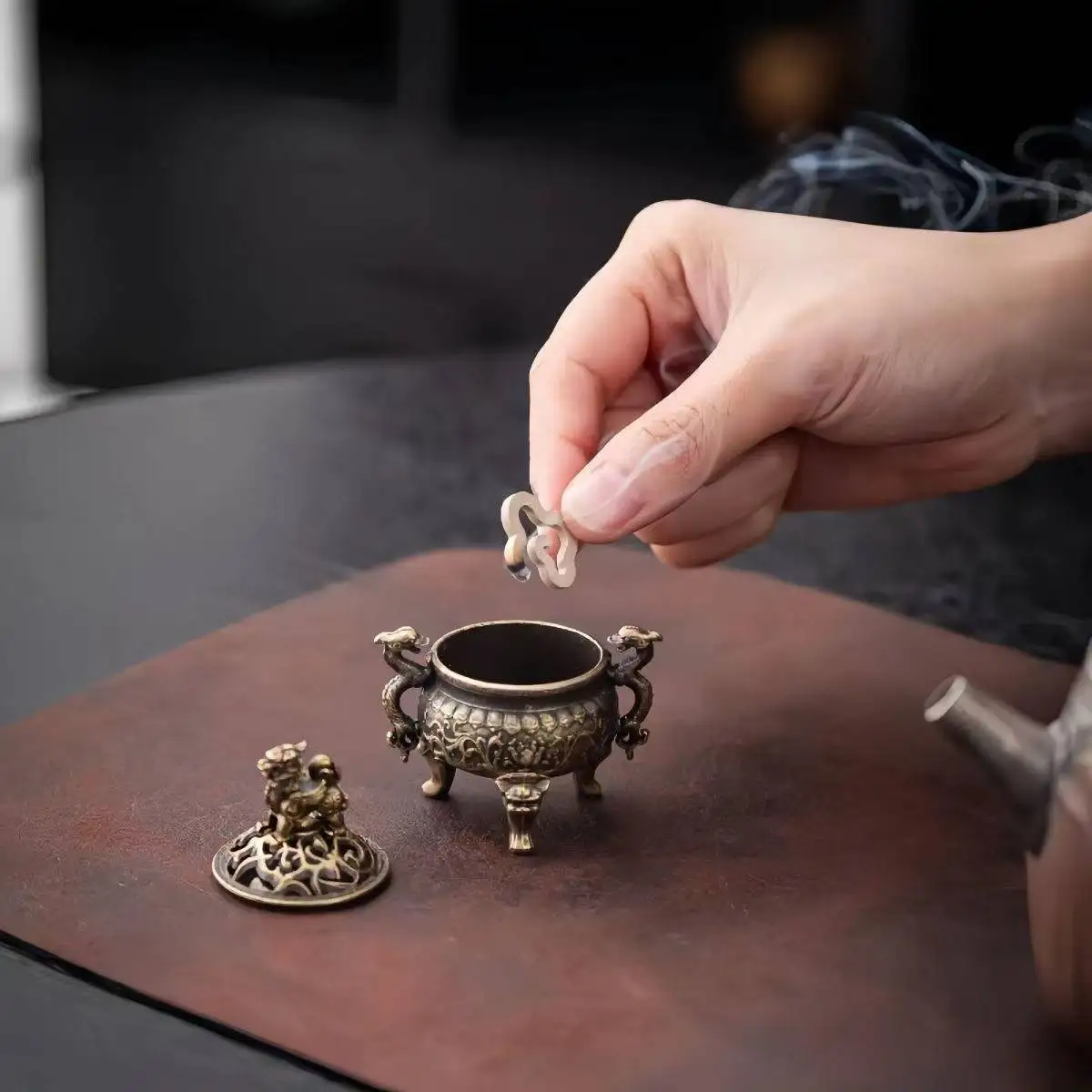 Popular Kirin Incense Burner Small Xiangyun Disk Incense Burner Household Ornament Indoor Creative Small Incense