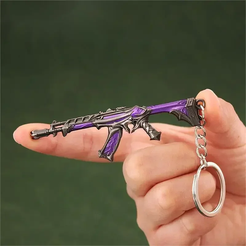 Hot Valorant Weapon Metal Melee Reaver 2.0 Karambit M4 AK Mini Gun Bully Boy Anime Game Ninja Sword Keychain Gift Toy for Boys