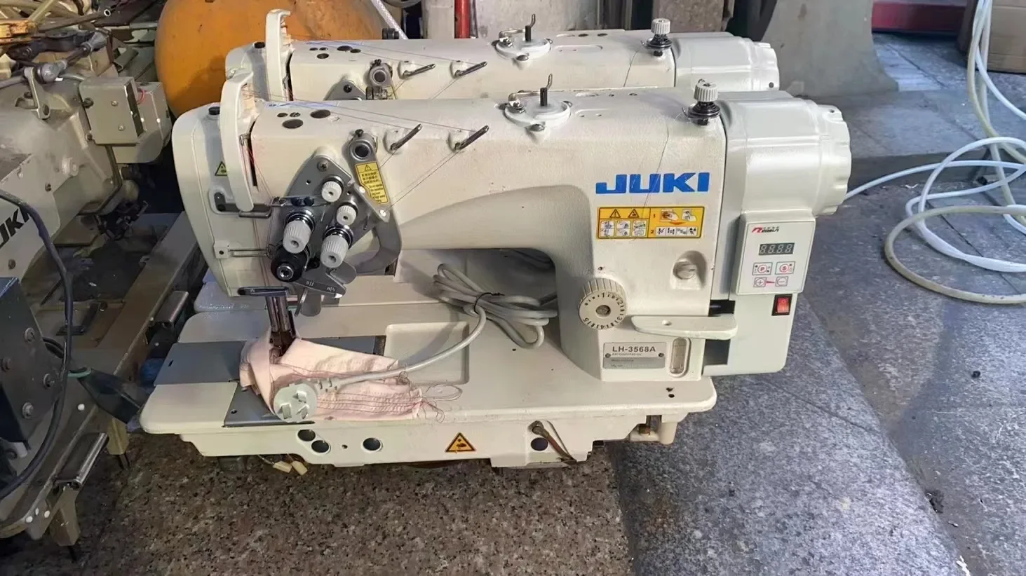 Top Machine JK LH-3568A Double Needles Lock Stitch Sewing Machine