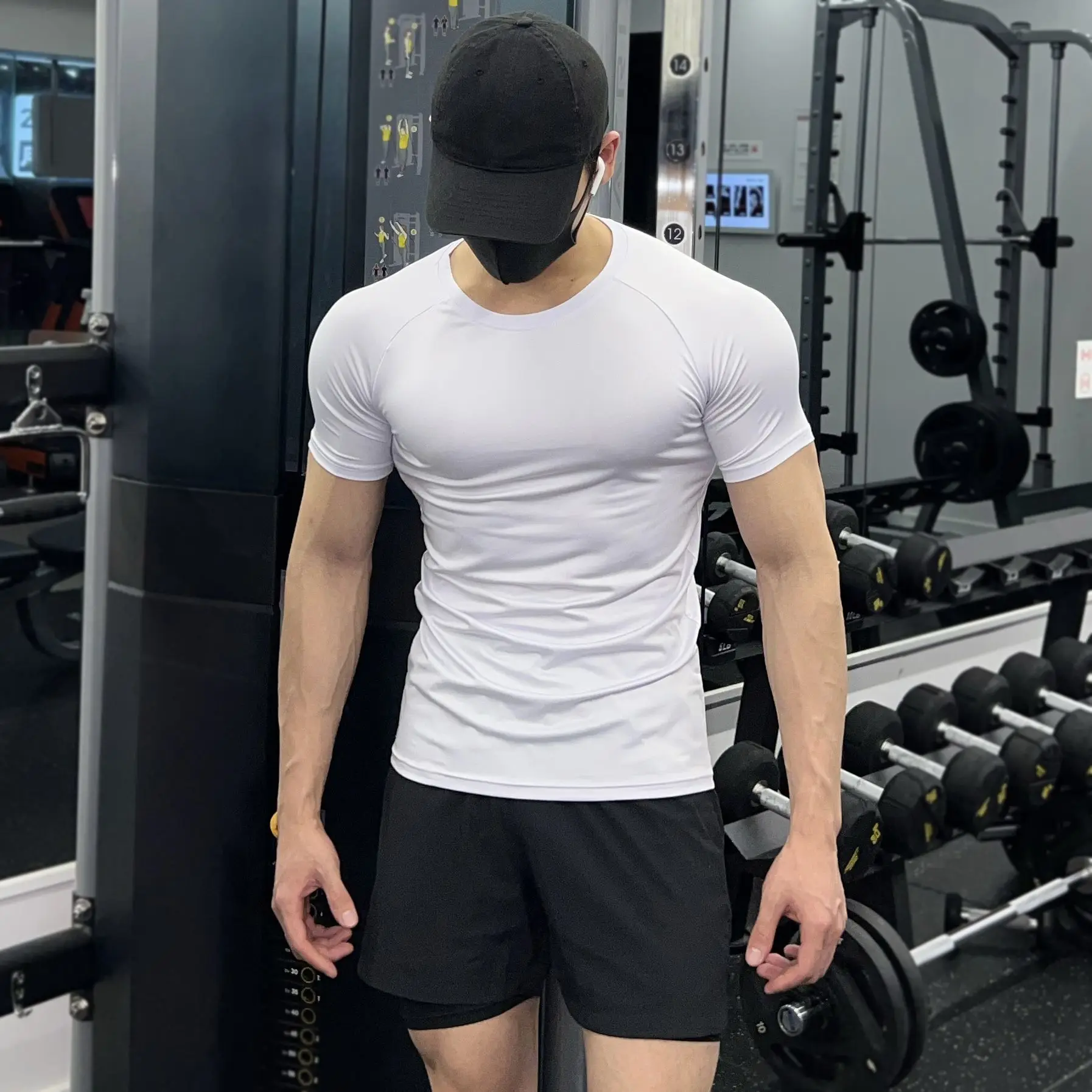 

Men's Short-sleeve T-shirts: Quick-dry Slim-fit for Fitness, Running, Basketball & Yoga