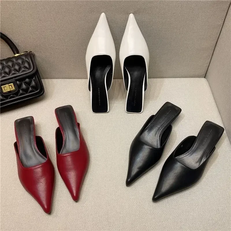 New Low Heel Slippers Summer Close Toe Outdoor Mules Casual Pumps Street Style Sandal Slip On Half Slippers Loafers
