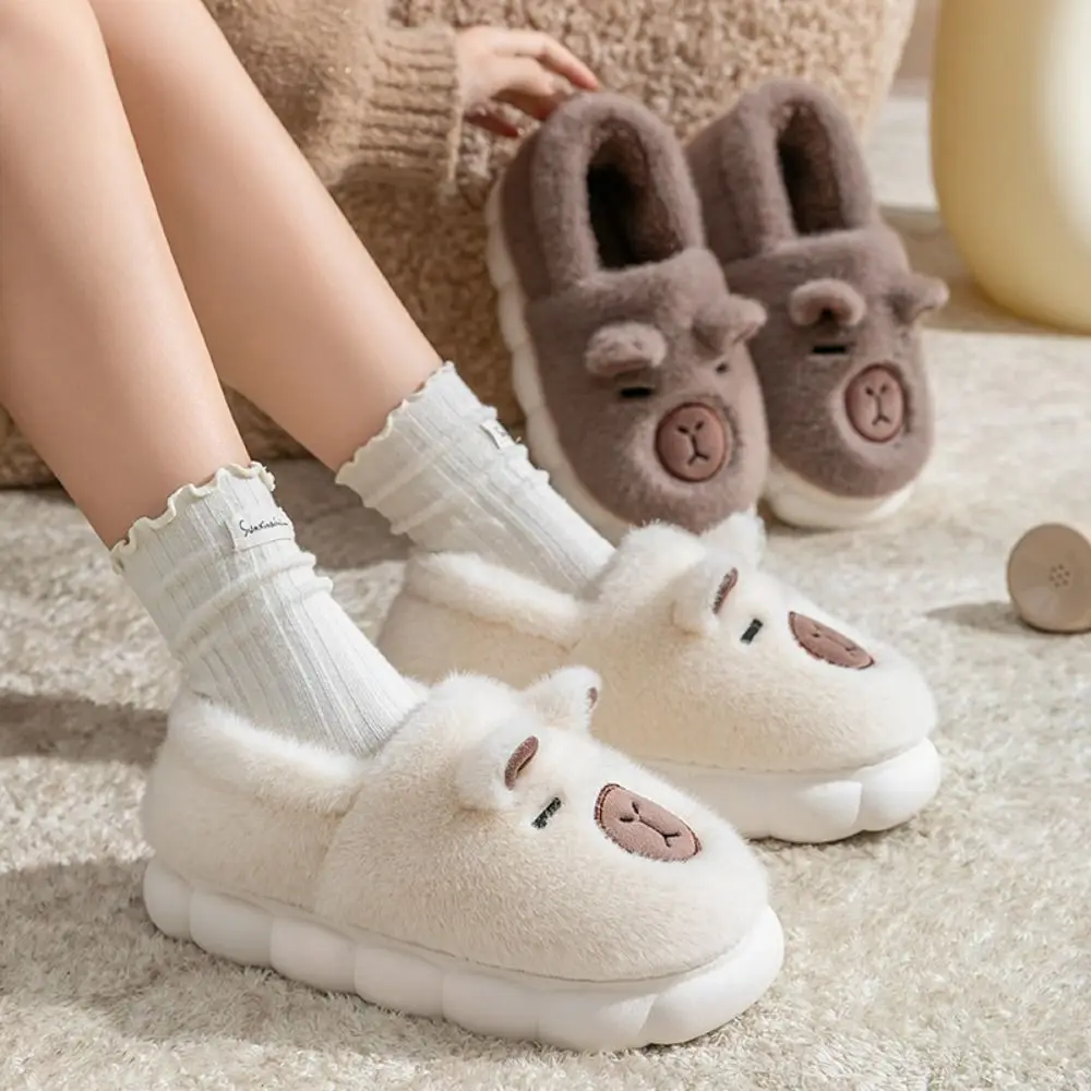 Homewear Capibara Pantofole di peluche Addensare caldo antiscivolo Pantofole pelose di cartone animato Simpatiche scarpe di cotone invernali con suola spessa Donna Uomo