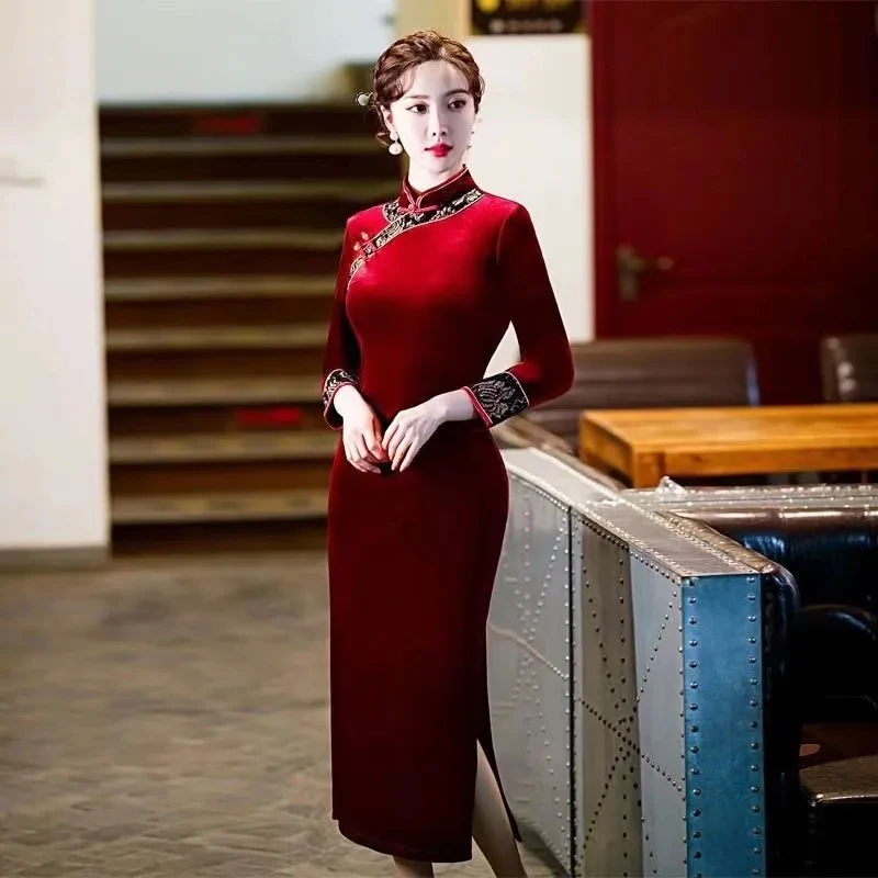 New Golden Velvet Long Cheongsam Red Dress Tang Suit Dress Improved Chinese Style High-quality Women's Party Dresses 4XL