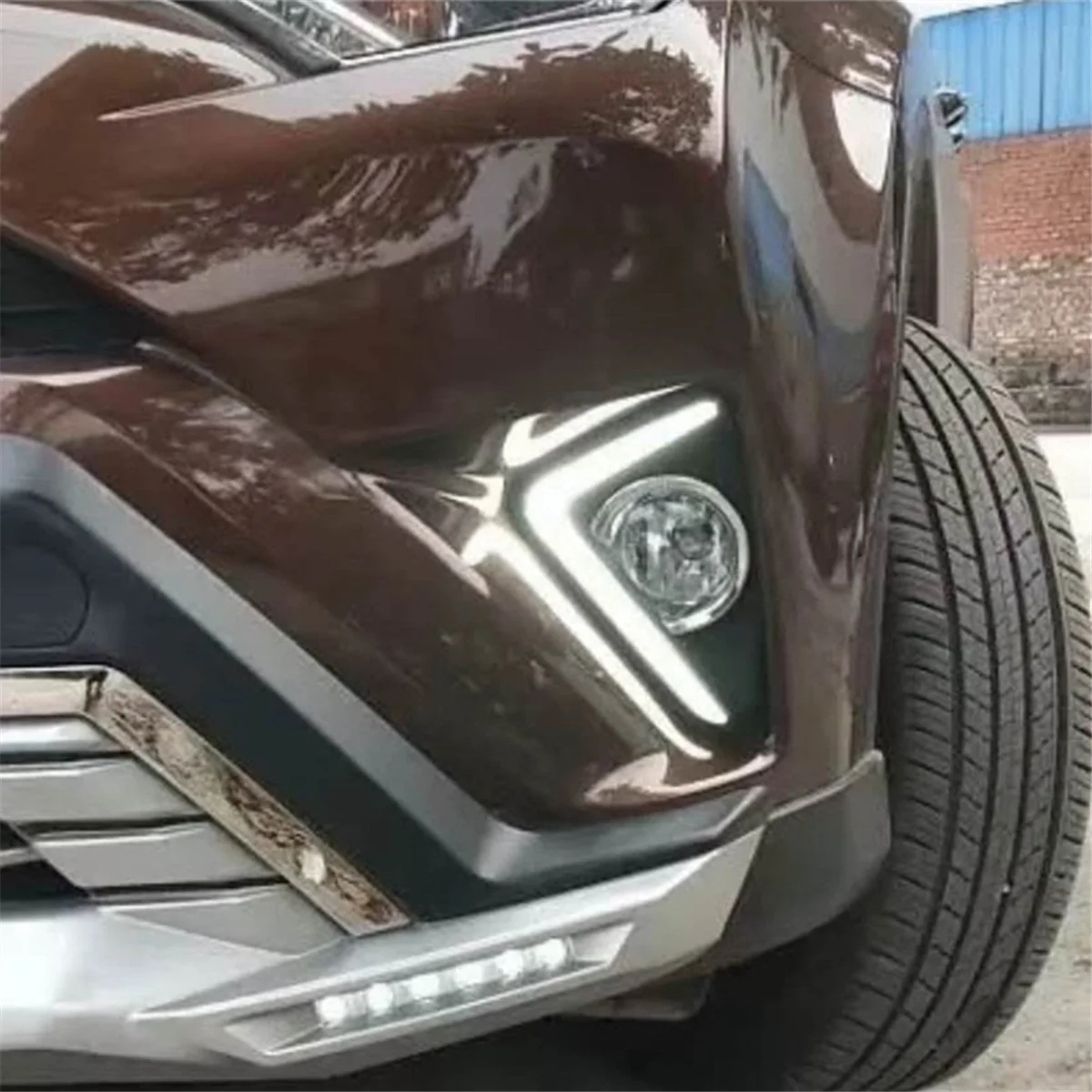 LED النهار تشغيل ضوء لتويوتا RAV4 2016-2018 العنبر بدوره إشارة DRL الضباب ملحقات المصابيح