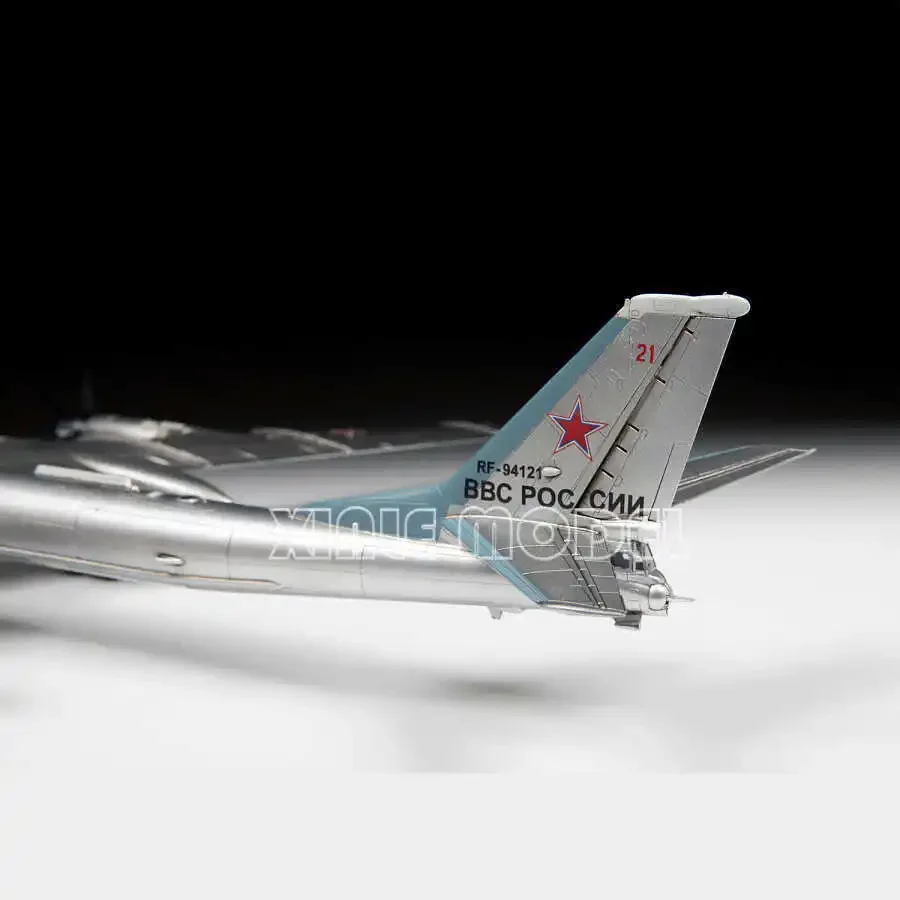 ZVEZDA 플라스틱 조립 항공기 모델 키트 7038 Tu-95 소련 터보프로펠러 전략 폭격기 1/144