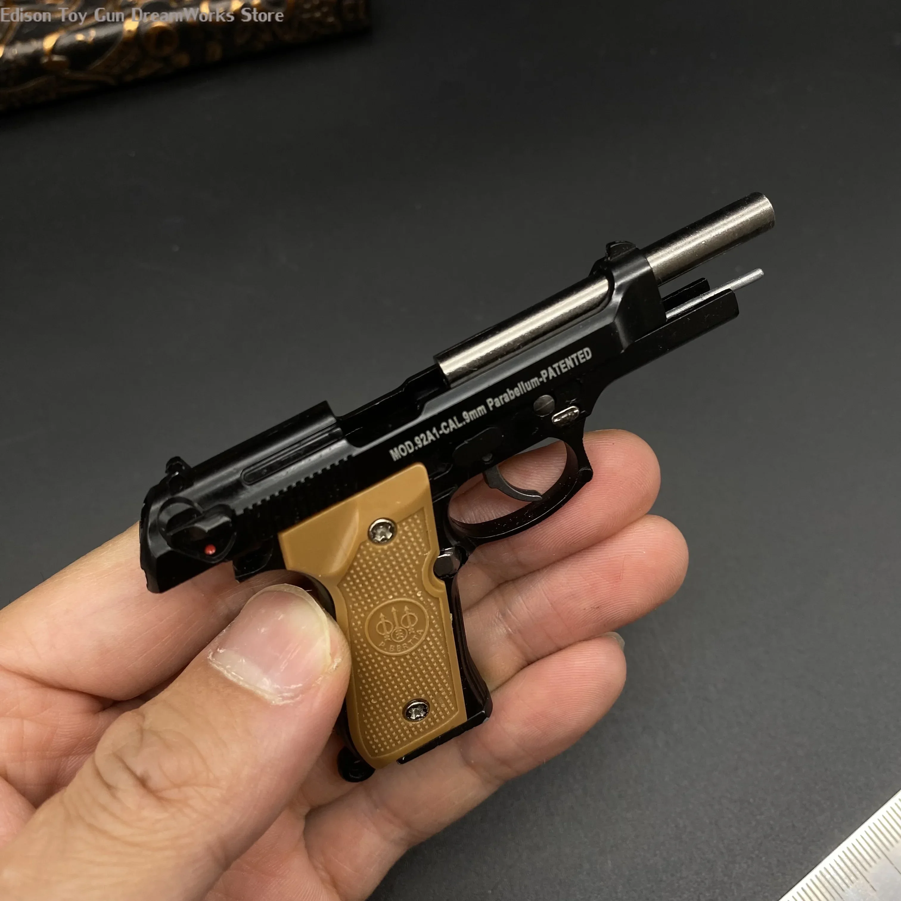 Brinquedo miniatura da pistola do metal, modelo pequeno da arma do brinquedo, cofre minúsculo, coleção do presente do gamer, Glock G17, 2.8 ", M92F, novo, 2024