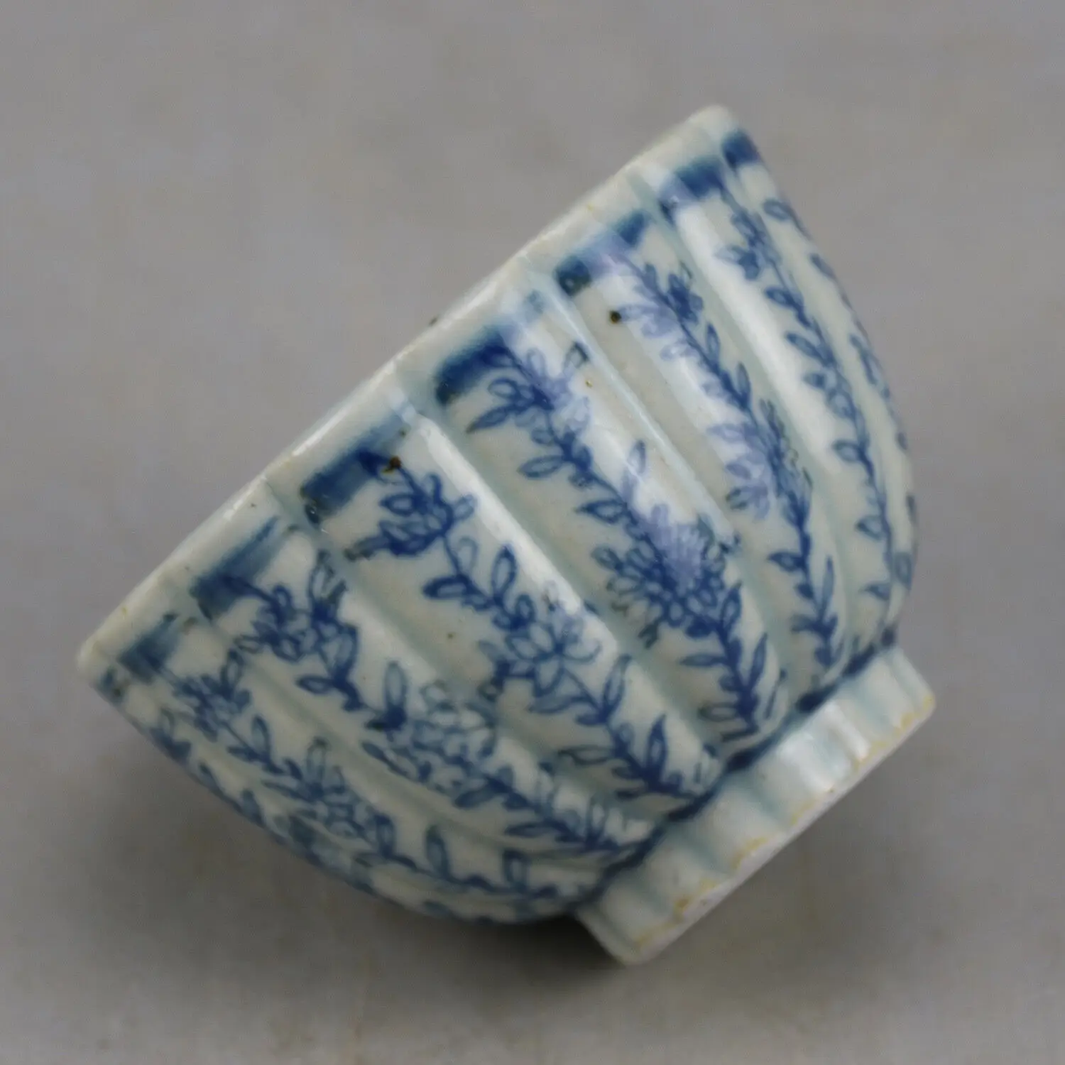 Traditional China old antique Porcelain blue and white hand painting flower cup