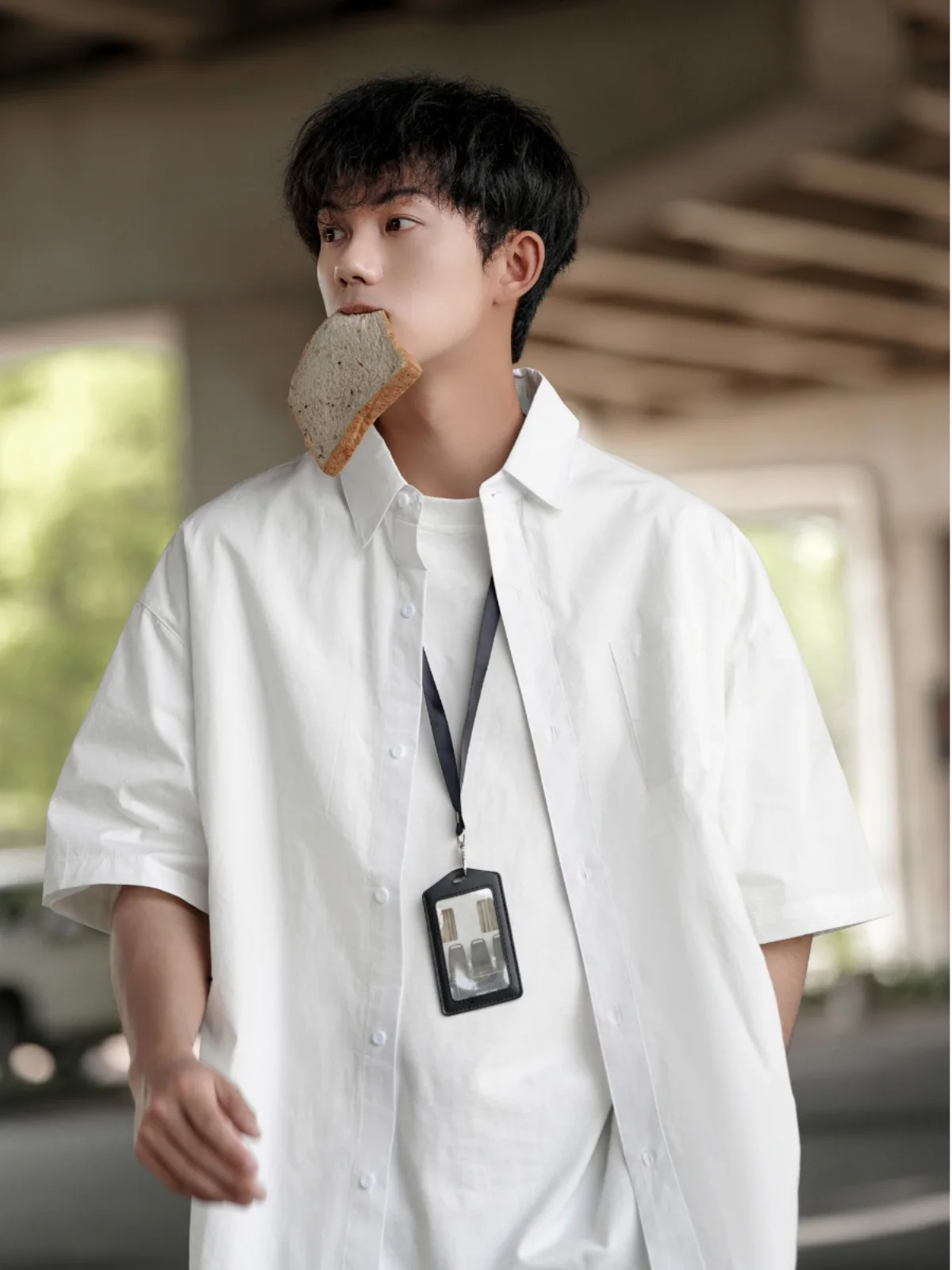 

Мужская летняя модная белая футболка в стиле ретро с коротким рукавом, свободного кроя, для молодежи, стильный топ для мальчиков